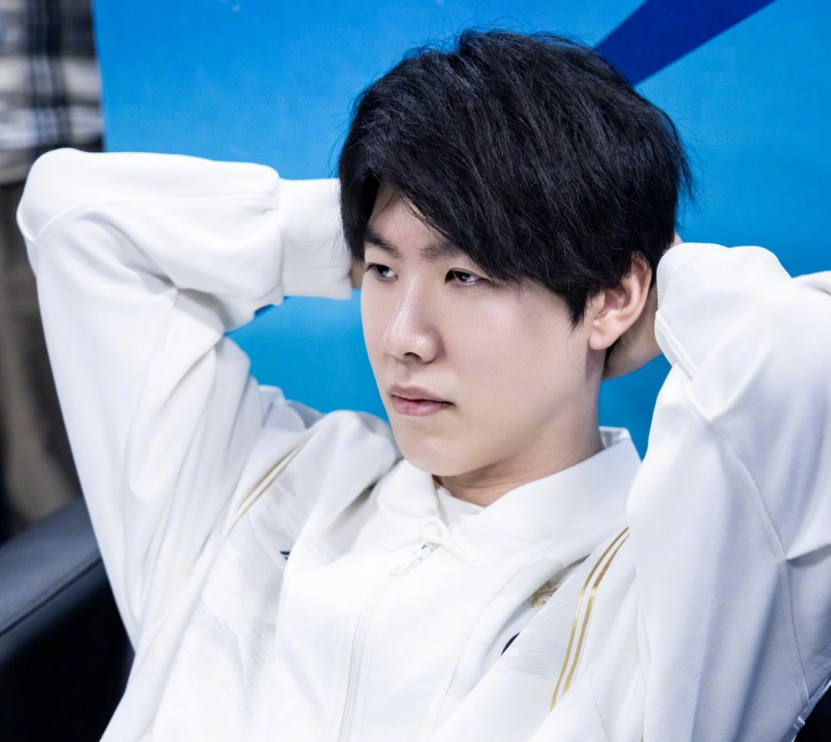 Virtus.pro.DM：我15岁就打进欧服前200了