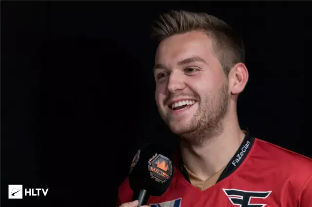 RNG 教练：每一场都总结问题，一场要比一场好